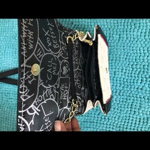 Crossover purse